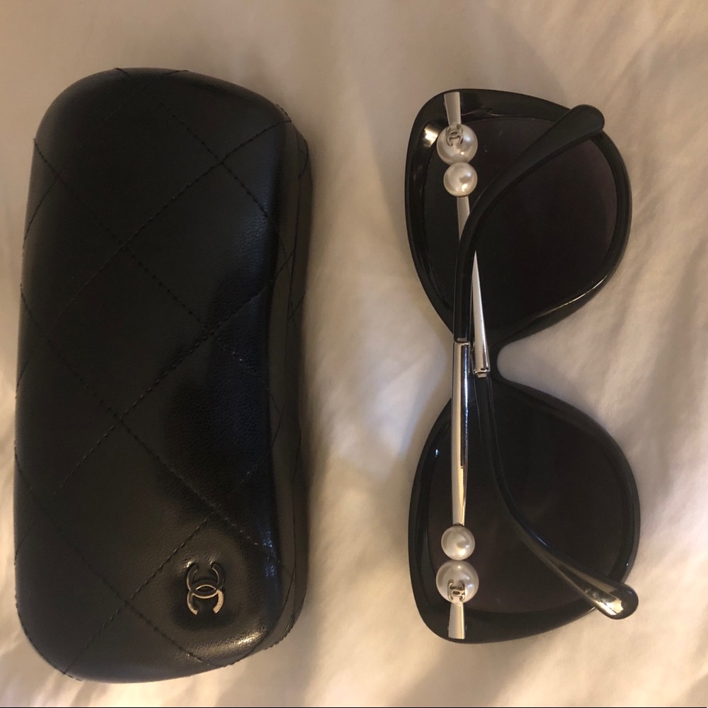 CHANEL cat eye sunglasses w pearl accents & case